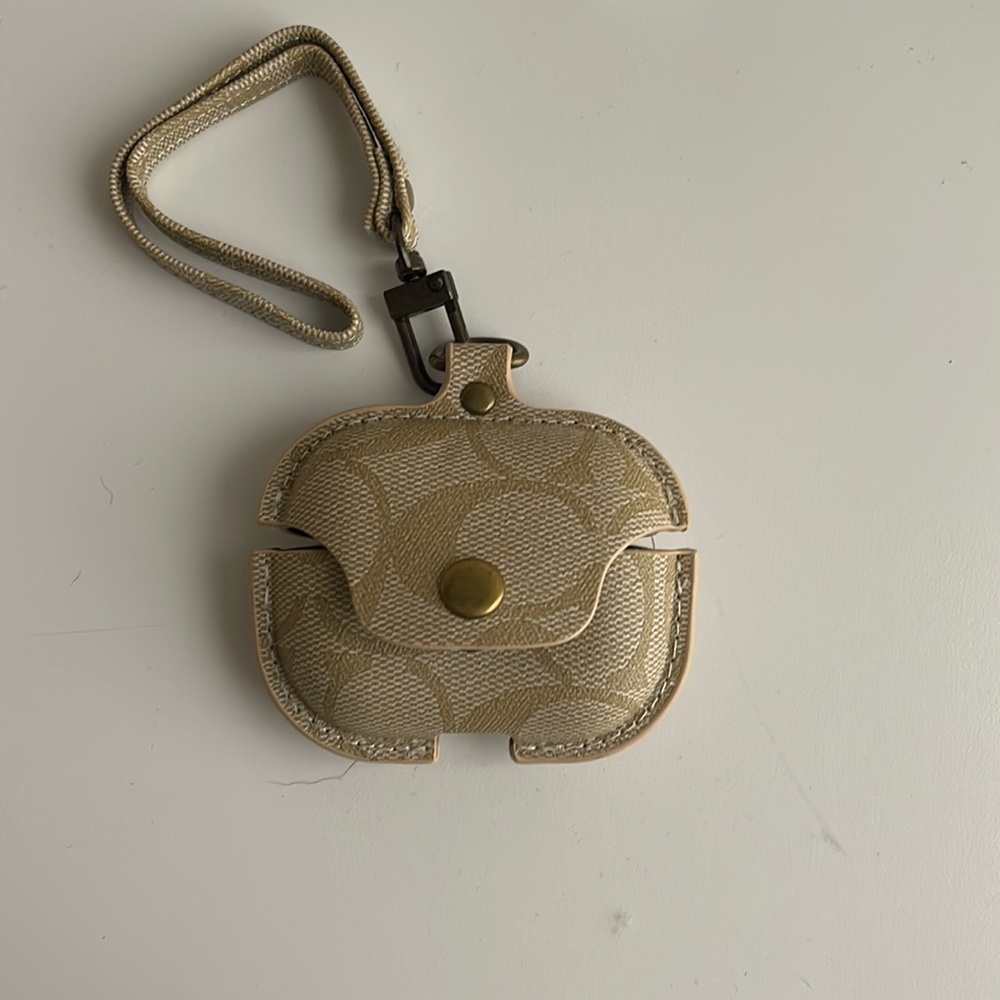 Coach airpod pro case